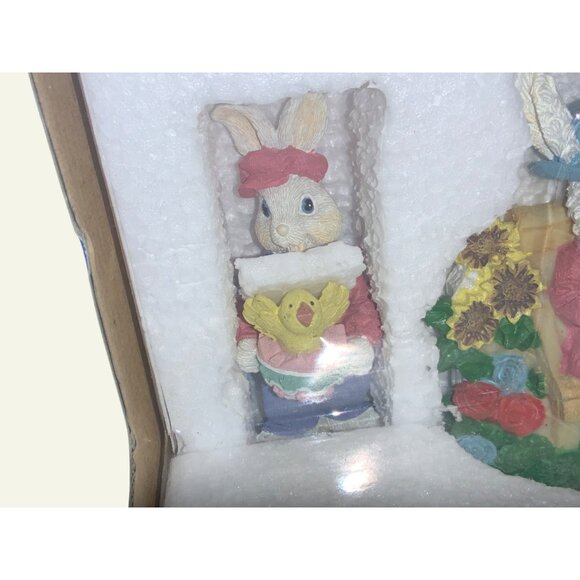 Easter Jubilee 3 Piece Figurine Set   Easter Village Figurines Never used - Picture 8 of 10